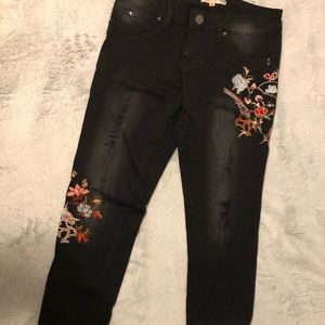 YMI  Wanna Betta Butt?   Size 7